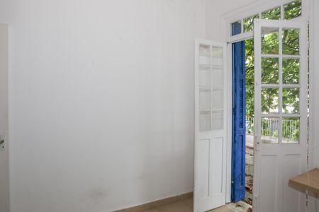 Casa à venda com 230m², 3 quartos e 2 vagas Casa à venda com 230m², 3 quartos e 2 vagasQuarto 2
