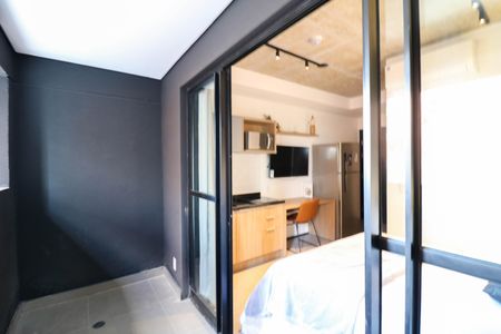 Varanda de kitnet/studio à venda com 1 quarto, 35m² em Brooklin, São Paulo