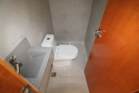 Casa à venda com 150m², 3 quartos e 2 vagasLavabo