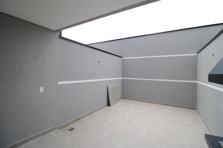 Casa à venda com 150m², 3 quartos e 2 vagasÁrea de Serviço