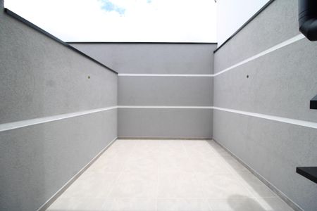 Casa à venda com 170m², 3 quartos e 2 vagasÁrea de Serviço