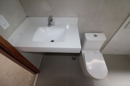 Casa à venda com 170m², 3 quartos e 2 vagasQuarto 2 - Banheiro