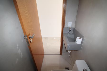 Casa à venda com 170m², 3 quartos e 2 vagasLavabo