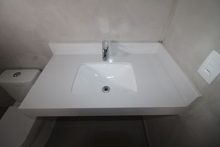 Casa à venda com 170m², 3 quartos e 2 vagasQuarto 1 - Banheiro