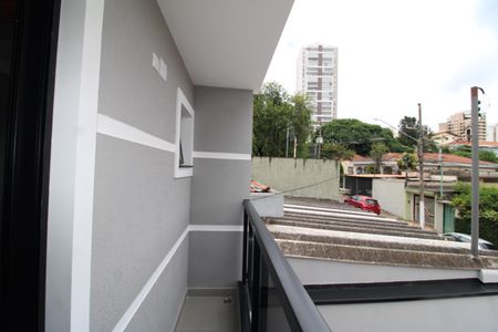 Casa à venda com 170m², 3 quartos e 2 vagasQuarto 3 - Varanda