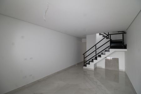 Casa à venda com 170m², 3 quartos e 2 vagasSala