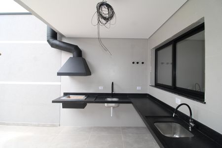 Casa à venda com 170m², 3 quartos e 2 vagasÁrea de Serviço