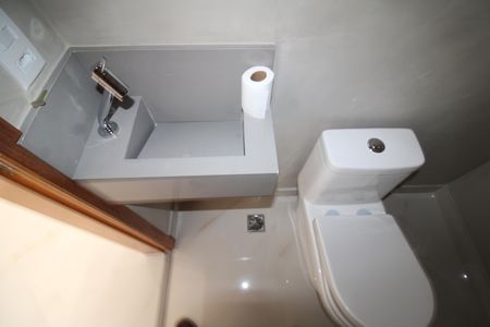 Casa à venda com 170m², 3 quartos e 2 vagasLavabo