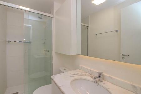 Apartamento à venda com 65m², 2 quartos e 2 vagas Apartamento à venda com 65m², 2 quartos e 2 vagasBanheiro da Suíte