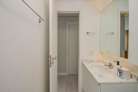 Apartamento à venda com 65m², 2 quartos e 2 vagas Apartamento à venda com 65m², 2 quartos e 2 vagasBanheiro Social