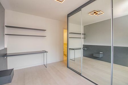 Apartamento à venda com 65m², 2 quartos e 2 vagas Apartamento à venda com 65m², 2 quartos e 2 vagasSuíte