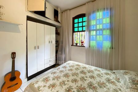 Casa à venda com 224m², 4 quartos e 4 vagas Casa à venda com 224m², 4 quartos e 4 vagasQuarto 2