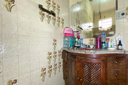 Casa à venda com 224m², 4 quartos e 4 vagas Casa à venda com 224m², 4 quartos e 4 vagasBanheiro da Suíte 1