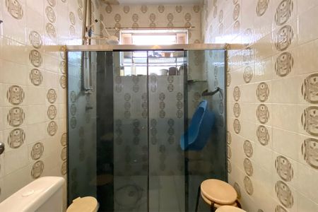 Casa à venda com 224m², 4 quartos e 4 vagas Casa à venda com 224m², 4 quartos e 4 vagasBanheiro