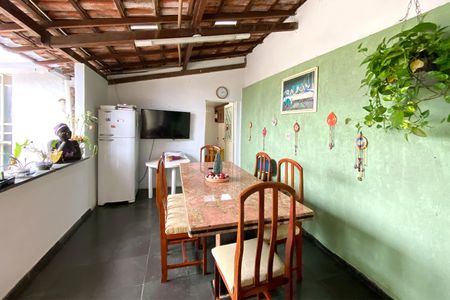 Casa à venda com 224m², 4 quartos e 4 vagas Casa à venda com 224m², 4 quartos e 4 vagasCozinha