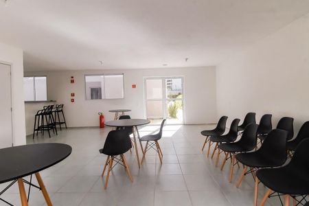 Apartamento para alugar com 32m², 2 quartos e sem vagaÁrea comum - Salão de festas