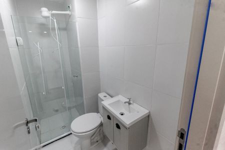 Banheiro de apartamento para alugar com 2 quartos, 32m² em Vila Suzana, São Paulo
