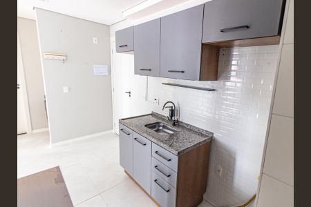 Apartamento para alugar com 35m², 2 quartos e sem vaga Apartamento para alugar com 35m², 2 quartos e sem vagaCozinha e Área de Serviço
