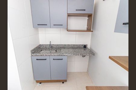 Apartamento para alugar com 35m², 2 quartos e sem vaga Apartamento para alugar com 35m², 2 quartos e sem vagaCozinha e Área de Serviço