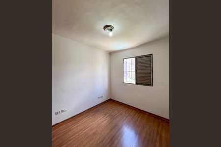 Quarto 1 de apartamento para alugar com 2 quartos, 55m² em Jardim Previdencia, São Paulo