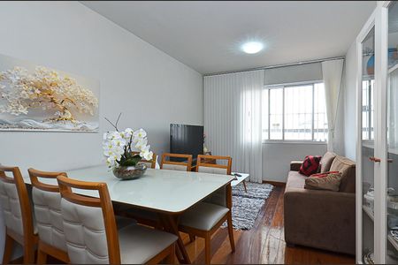 Sala Ambientes de apartamento à venda com 3 quartos, 90m² em Sagrada Família, Belo Horizonte