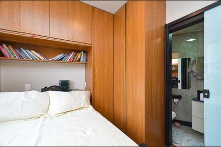 Apartamento à venda com 90m², 3 quartos e 2 vagasSuíte