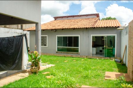 Casa para alugar com 230m², 4 quartos e 3 vagas