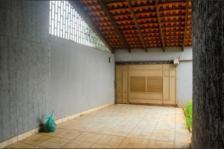 Casa para alugar com 230m², 4 quartos e 3 vagas