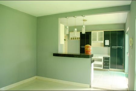 Casa para alugar com 230m², 4 quartos e 3 vagas