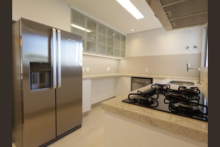 Apartamento à venda com 130m², 3 quartos e 2 vagasCozinha