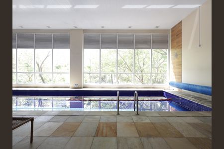 Apartamento à venda com 130m², 3 quartos e 2 vagasPiscina Coberta