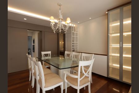 Apartamento à venda com 130m², 3 quartos e 2 vagasSala