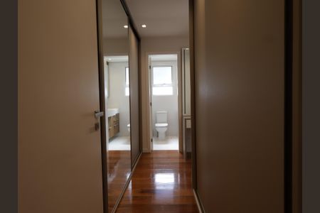 Apartamento à venda com 130m², 3 quartos e 2 vagasCloset da suíte