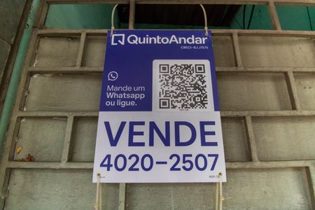 Casa à venda com 600m², 2 quartos e sem vagaPlaquinha 