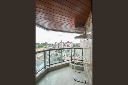 Apartamento à venda com 146m², 4 quartos e 3 vagas Apartamento à venda com 146m², 4 quartos e 3 vagasSacada