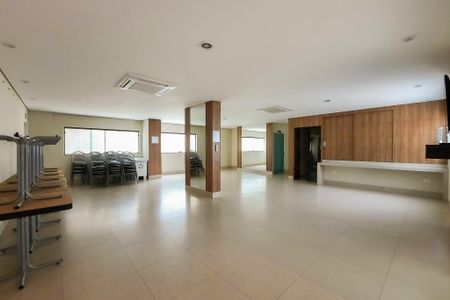 Apartamento à venda com 146m², 4 quartos e 3 vagas Apartamento à venda com 146m², 4 quartos e 3 vagasÁrea comum - Salão de festas