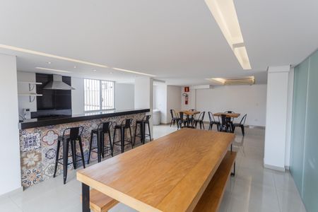 Apartamento à venda com 120m², 3 quartos e 2 vagas Apartamento à venda com 120m², 3 quartos e 2 vagasÁrea comum - Salão de festas
