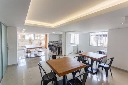 Apartamento à venda com 120m², 3 quartos e 2 vagas Apartamento à venda com 120m², 3 quartos e 2 vagasÁrea comum - Salão de festas