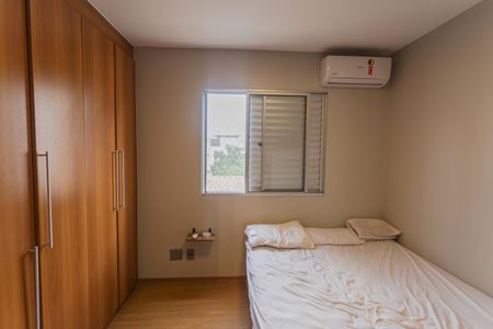 Apartamento à venda com 120m², 3 quartos e 2 vagas Apartamento à venda com 120m², 3 quartos e 2 vagasSuíte