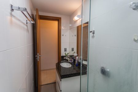 Apartamento à venda com 120m², 3 quartos e 2 vagas Apartamento à venda com 120m², 3 quartos e 2 vagasBanheiro Social