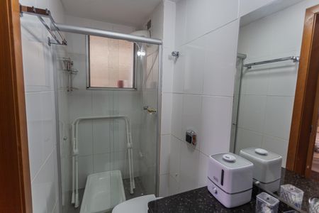 Apartamento à venda com 120m², 3 quartos e 2 vagas Apartamento à venda com 120m², 3 quartos e 2 vagasBanheiro da Suíte