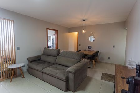 Sala de apartamento à venda com 3 quartos, 120m² em Sagrada Família, Belo Horizonte