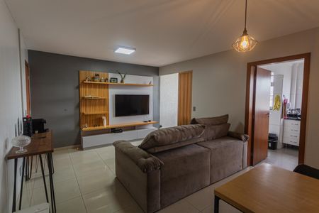 Sala de apartamento à venda com 3 quartos, 120m² em Sagrada Família, Belo Horizonte