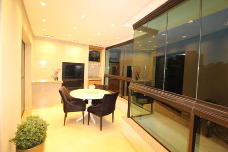 Apartamento à venda com 150m², 3 quartos e 3 vagasÁrea Gourmet