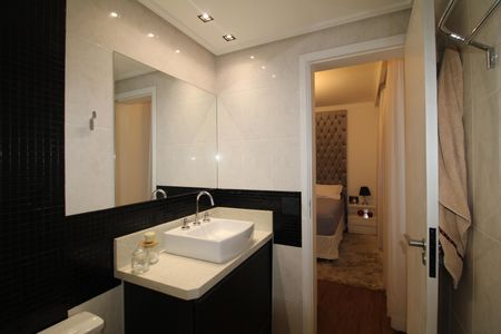 Apartamento à venda com 150m², 3 quartos e 3 vagasQuarto 1 - Banheiro