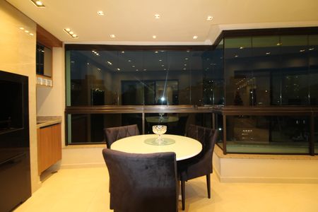 Apartamento à venda com 150m², 3 quartos e 3 vagasÁrea Gourmet