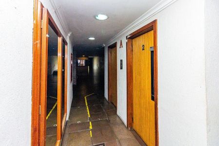 Hall de kitnet/studio para alugar com 1 quarto, 26m² em Centro Histórico, Porto Alegre