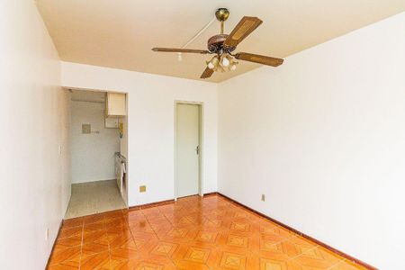 Quarto/Sala  de kitnet/studio para alugar com 1 quarto, 26m² em Centro Histórico, Porto Alegre