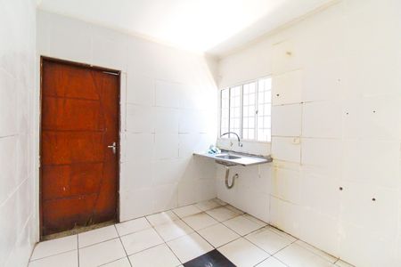 Casa para alugar com 95m², 2 quartos e 2 vagasCozinha