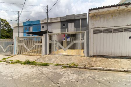 Casa para alugar com 95m², 2 quartos e 2 vagasFachada + Placa